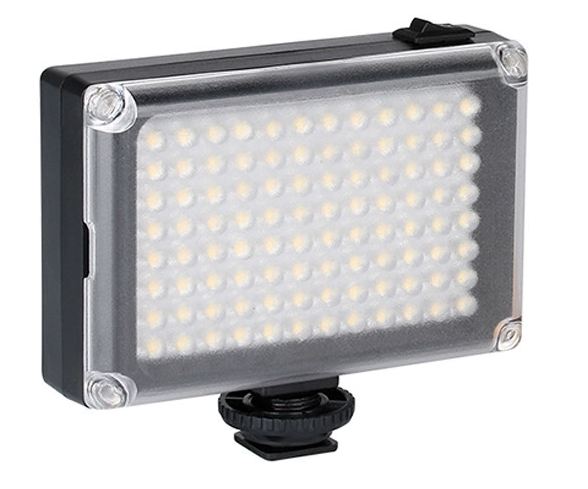 Ulanzi 96-LED light.